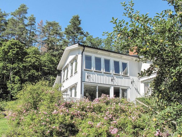 Holiday home in Vikbolandet from £40 per night