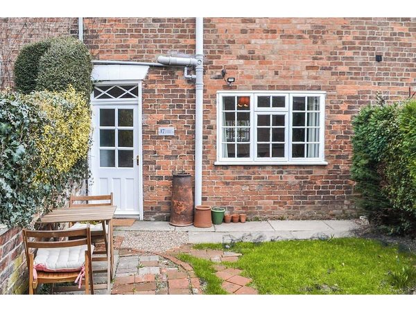 Holiday home in Louth from £243 per night