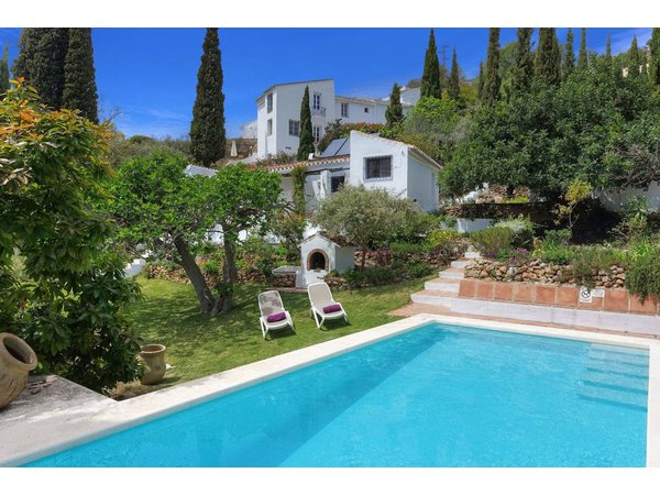 Holiday home in Axarquía from £218 per night