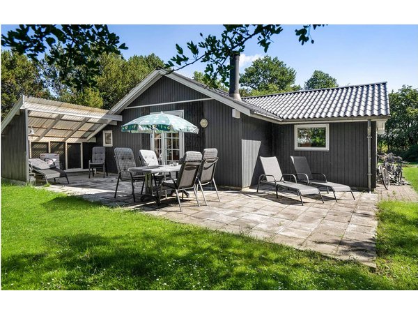 Holiday home in Humble from £46 per night