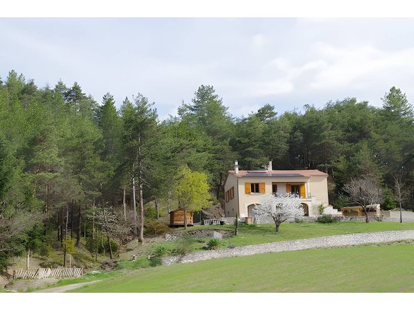 Holiday home in Drôme from £57 per night