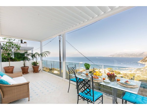 Holiday apartment in Capri from £302 per night