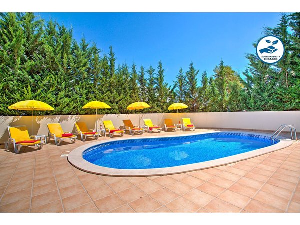 Holiday home in Albufeira from £301 per night