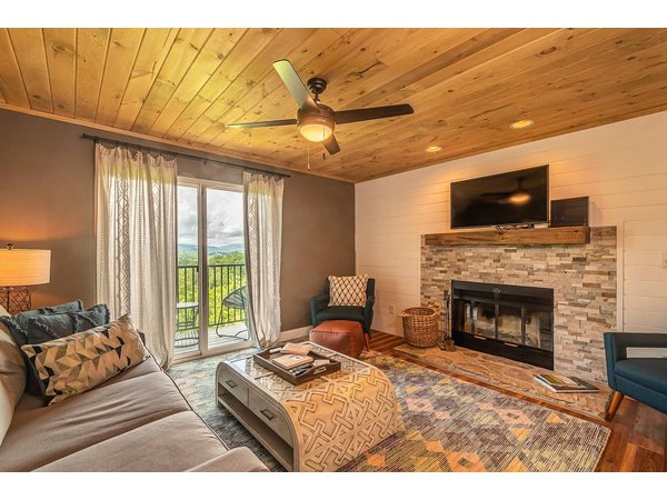 Holiday apartment in Sevier County from £156 per night