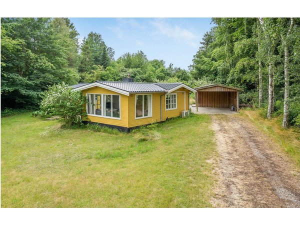 Holiday home in Melby from £49 per night