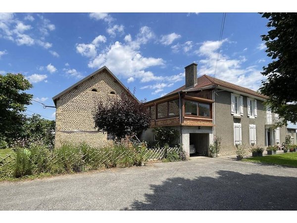 Holiday home in Béarn from £47 per night