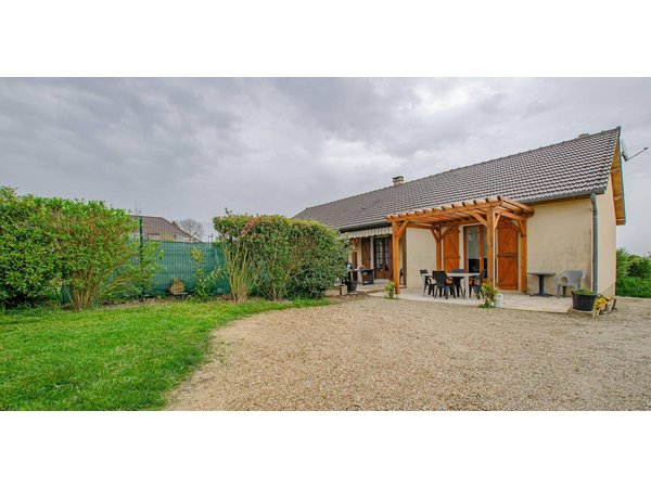 Holiday home in Aube from £54 per night