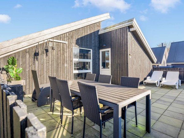 Holiday home in Hemmet from £37 per night
