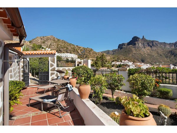 Holiday home in Tejeda from £71 per night