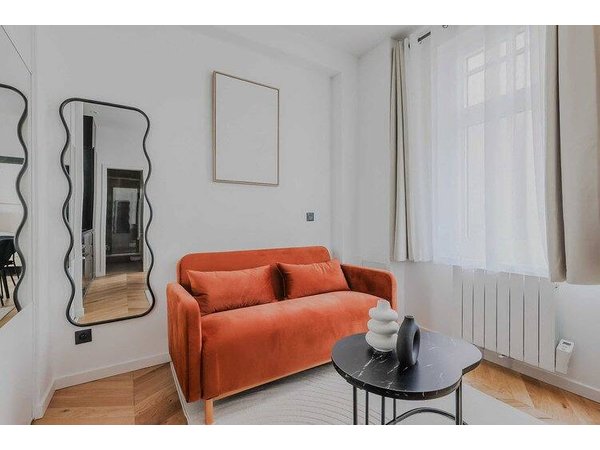 Holiday apartment in Paris from £210 per night