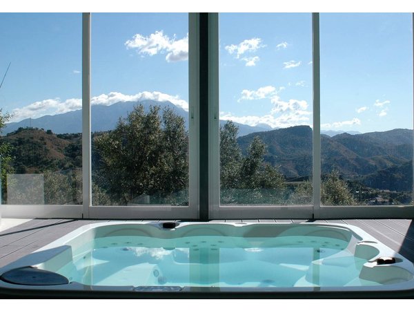 Holiday apartment in Comares from £66 per night