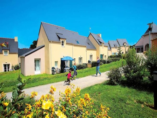 Holiday apartment in Le Tronchet from £93 per night