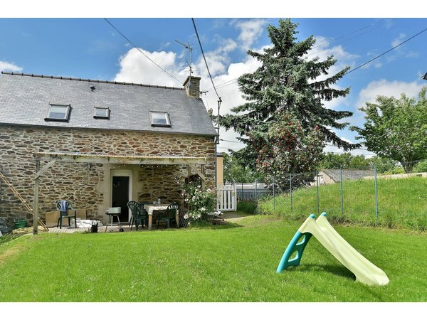 Holiday home in Plancoët from £45 per night