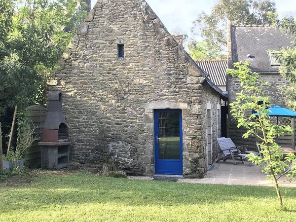 Holiday home in Crach from £58 per night
