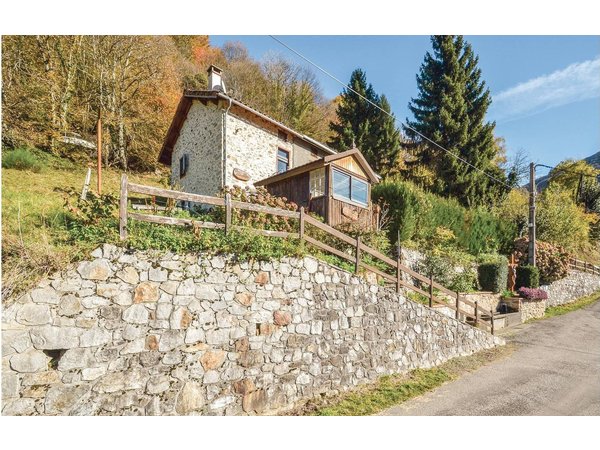 Holiday home in Pyrenees from £46 per night