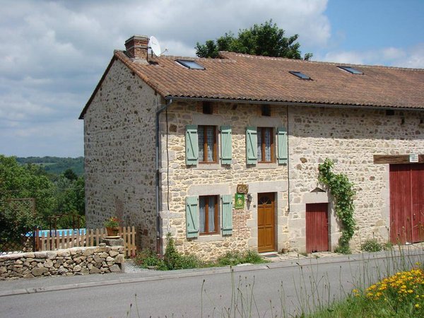 Holiday home in Vaulry from £52 per night
