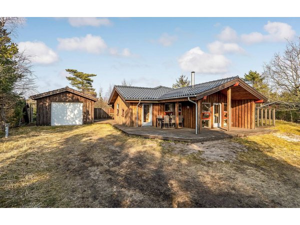 Holiday home in Hou from £51 per night