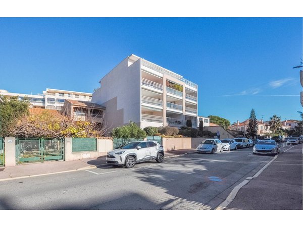 Holiday apartment in Var from £30 per night