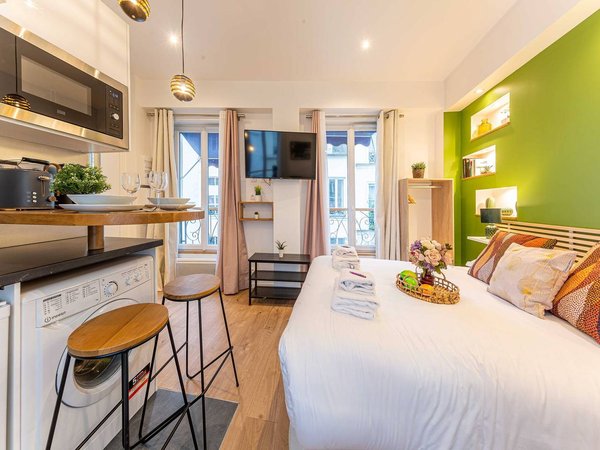 Holiday apartment in Paris from £192 per night