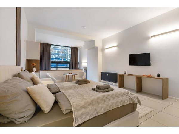 Holiday apartment in Berlin from £128 per night