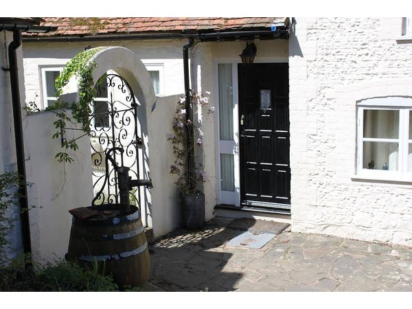 Holiday apartment in Sussex from £80 per night