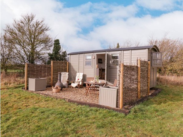 Holiday home in Suffolk from £58 per night