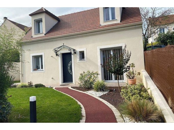 Holiday home in Val-d'Oise from £224 per night