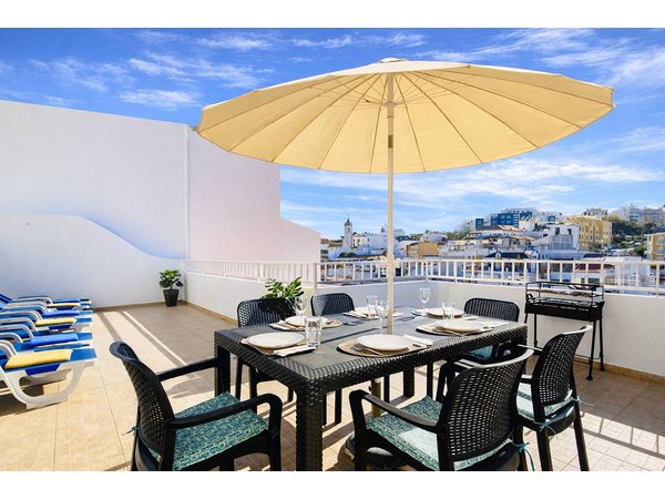 Holiday apartment in Albufeira from £81 per night