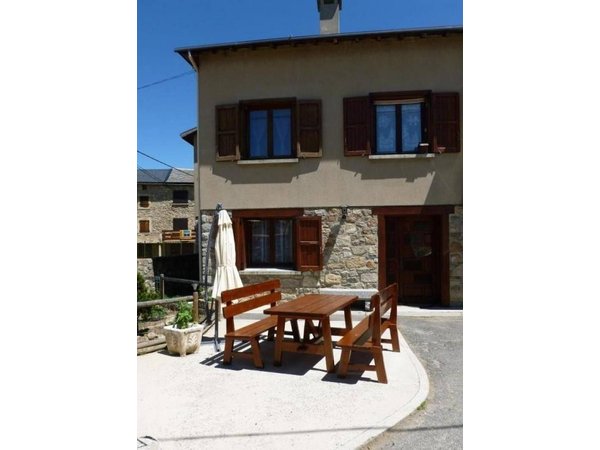Holiday home in Pyrenees from £53 per night