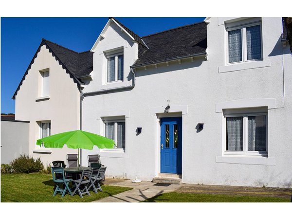 Holiday home in Pleubian from £41 per night