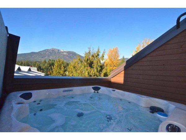 Holiday apartment in Whistler from £354 per night