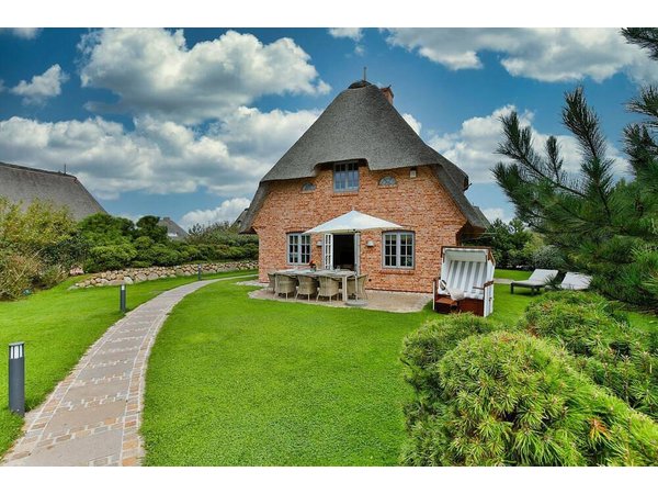 Holiday home in Sylt from £1289 per night
