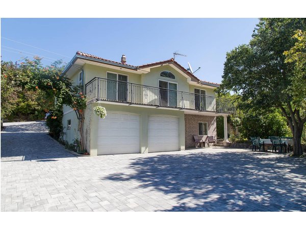 Holiday apartment in Split-Dalmatia from £28 per night