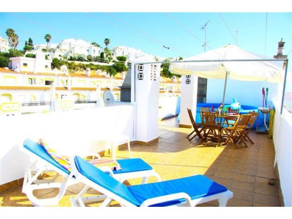 Holiday apartment in Lagoa from £76 per night