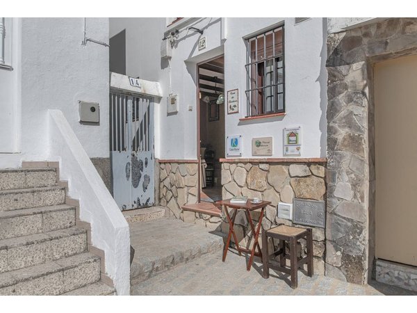 Holiday home in La Janda from £41 per night