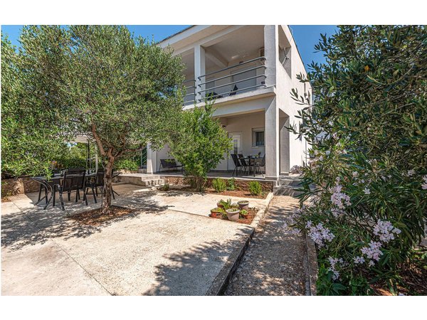 Holiday apartment in Zaboric from £38 per night