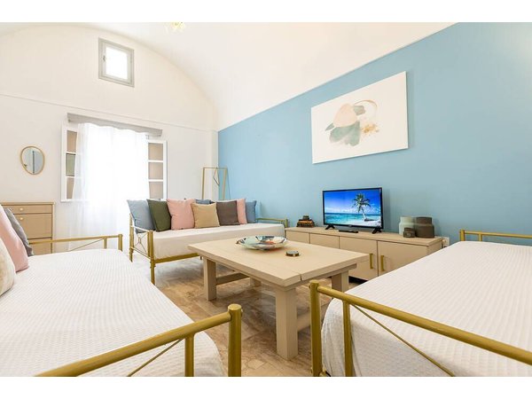 Holiday apartment in Kamari from £68 per night