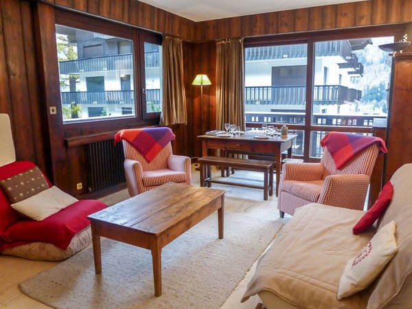 Holiday apartment in Rhone-Alps from £186 per night