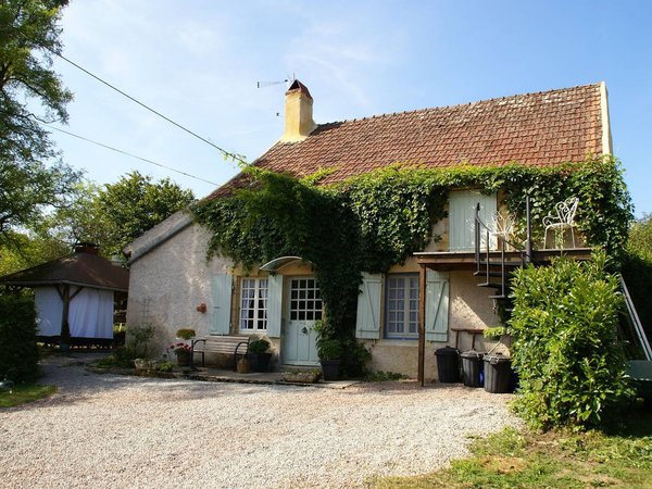 Holiday home in Nièvre from £53 per night