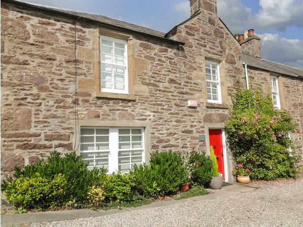 Holiday home in Crieff from £80 per night