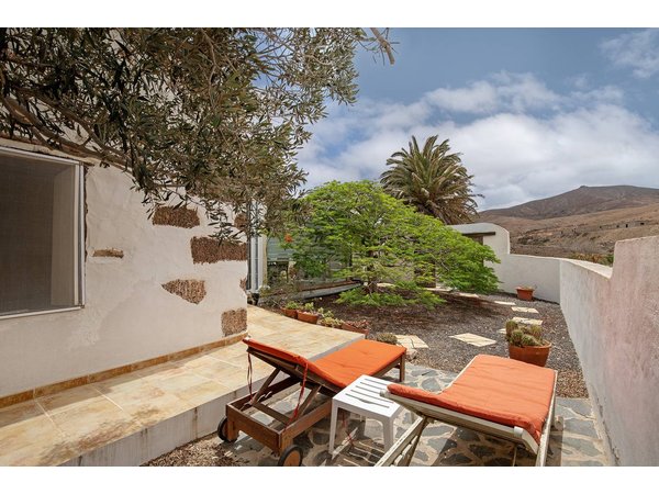Holiday apartment in Betancuria from £46 per night