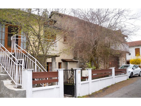 Holiday home in Cantal from £37 per night