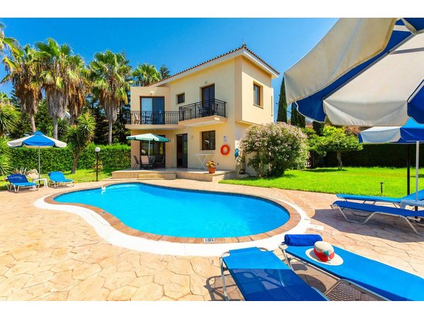 Holiday home in Dasoudi Beach from £182 per night