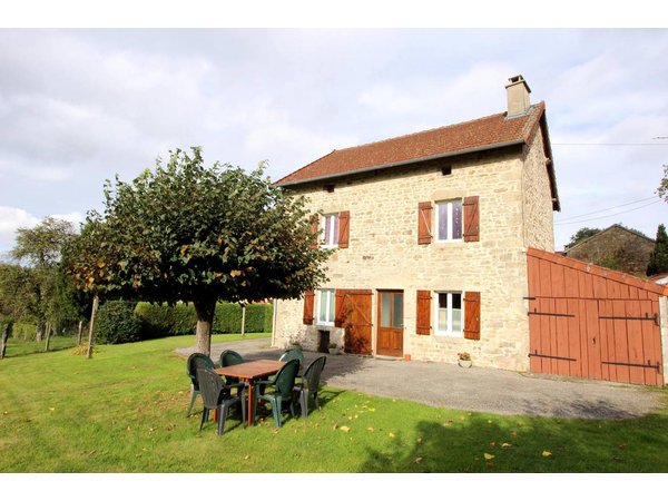 Holiday home in Augne from £52 per night