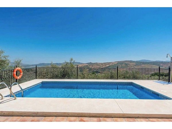 Holiday home in Periana from £108 per night