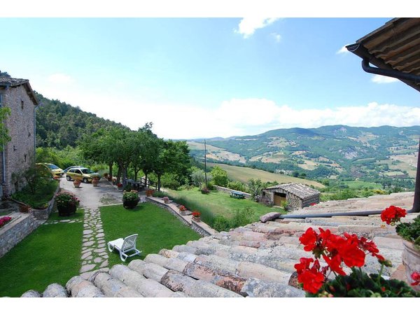 Holiday apartment in Assisi from £134 per night