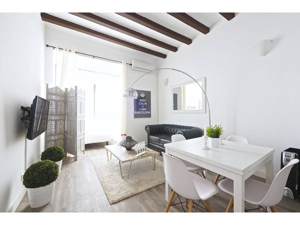 Holiday apartment in Barcelona from £197 per night