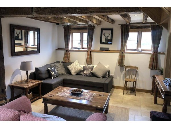 Holiday home in Surrey from £180 per night
