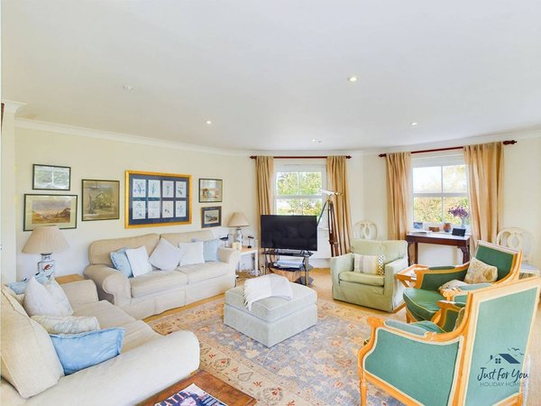 Holiday home in Bembridge from £295 per night