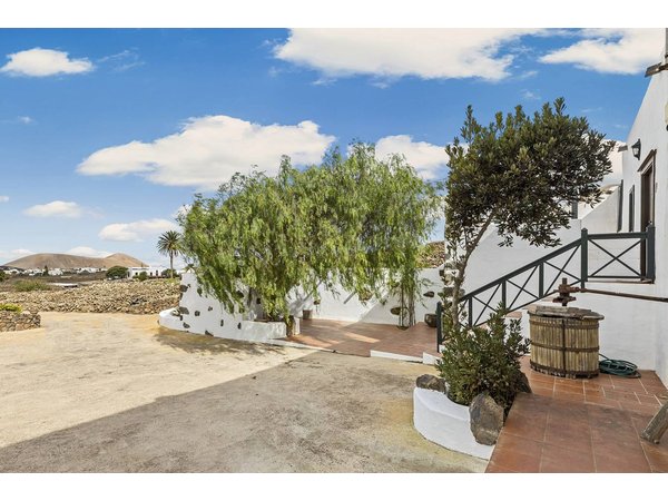 Holiday home in Tinajo from £66 per night